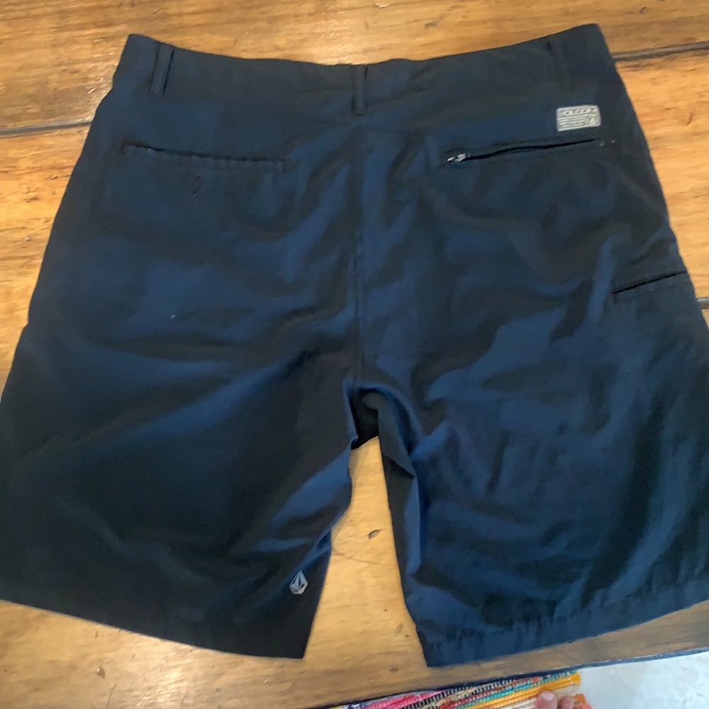 Volcom Shorts - Picture 2 of 3